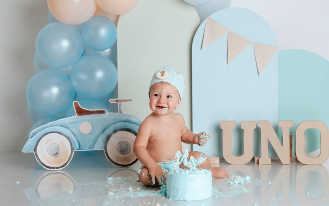 Sesión de fotos de cumpleaños y smash cake: guía para familias